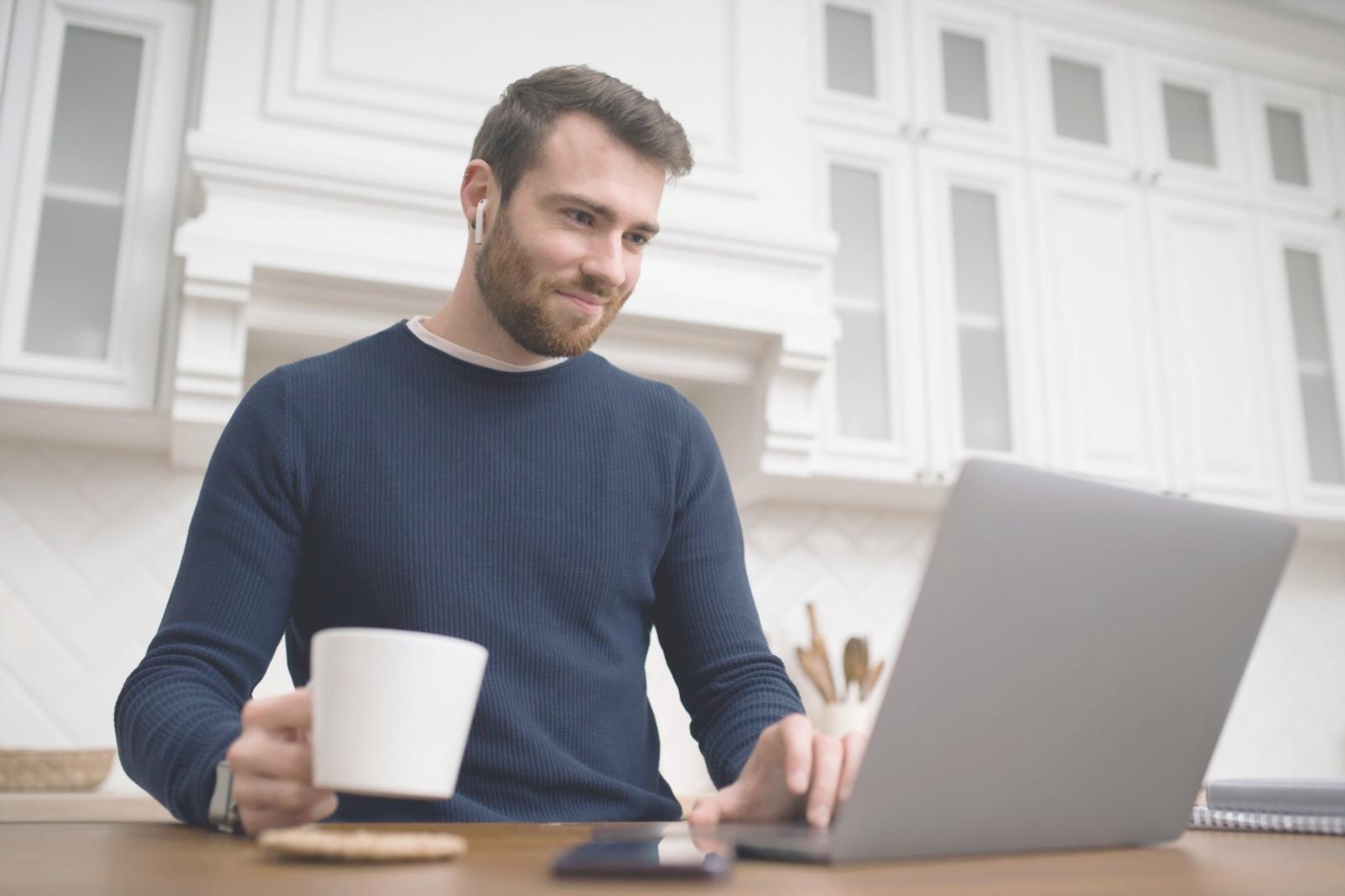 Cognitive behavioral techniques applied to financial decision-making